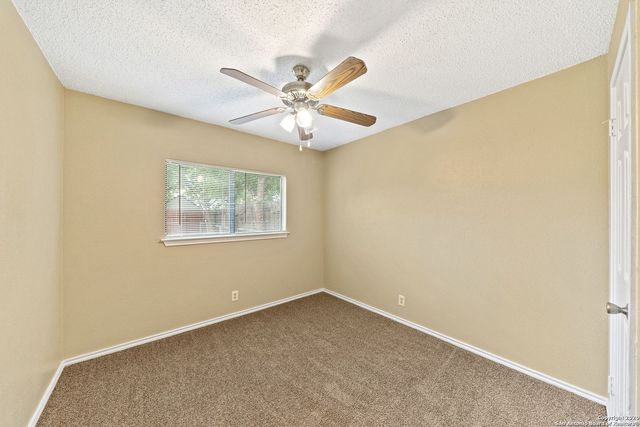 9727 GREEN PLAIN DR, San Antonio, TX 78245