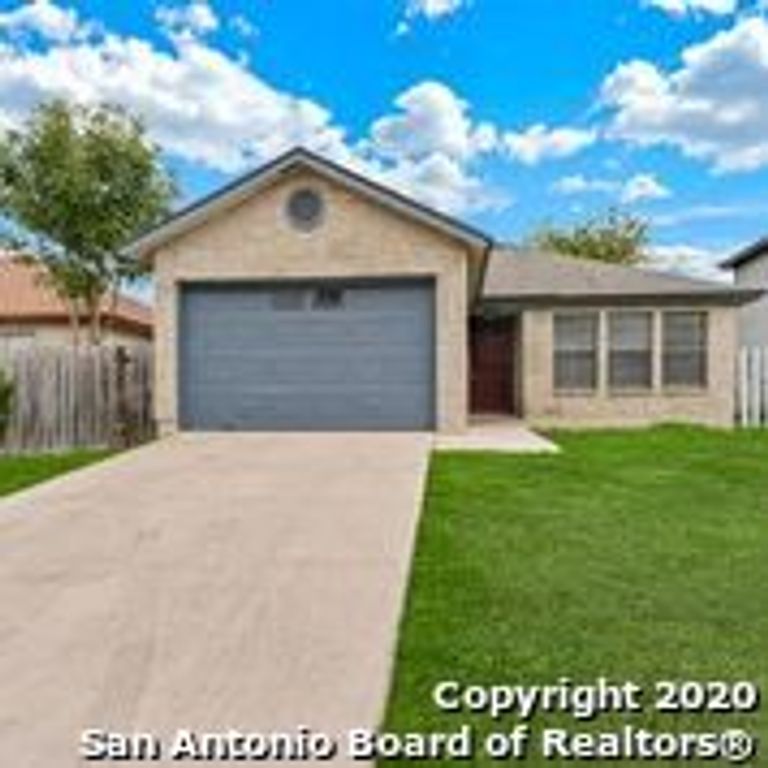 9727 GREEN PLAIN DR, San Antonio, TX 78245
