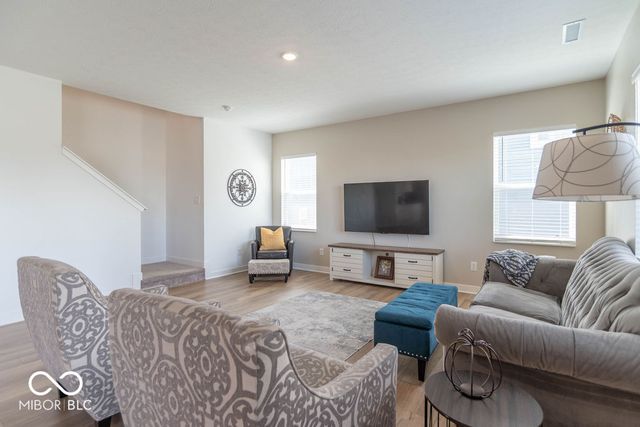 1516 Ironwood Road, Greenfield, IN 46140