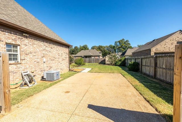 50 SHERATON CV, Oakland, TN 38060