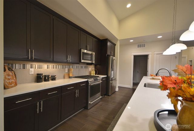 3310 Okanogan Court SE, Lacey, WA 98503