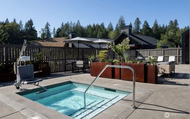 3310 Okanogan Court SE, Lacey, WA 98503