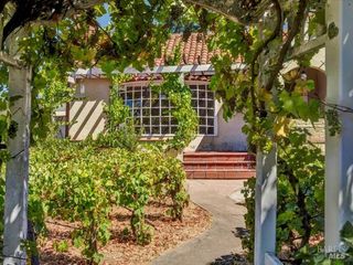 315 N White Cottage Rd N, Angwin, CA 94508