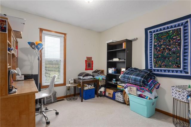 11203 Chandler Road, Liberty, MO 64068