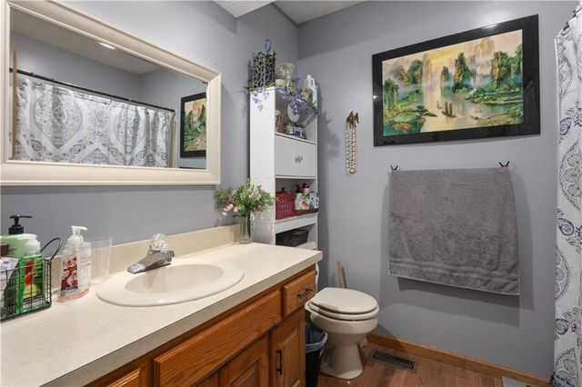 11203 Chandler Road, Liberty, MO 64068