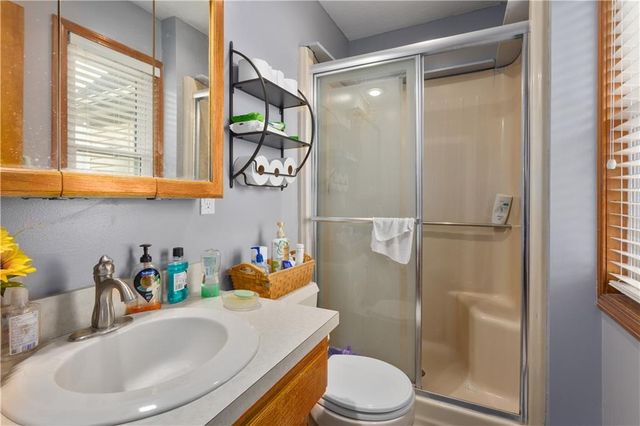 11203 Chandler Road, Liberty, MO 64068