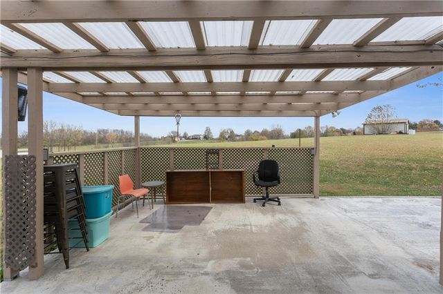 11203 Chandler Road, Liberty, MO 64068