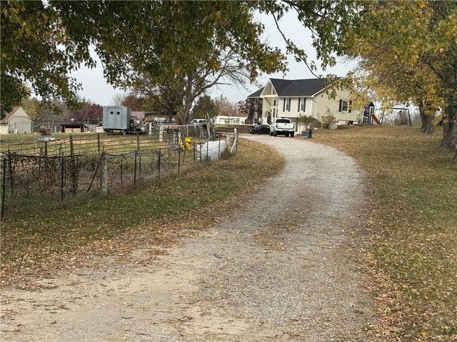 11203 Chandler Road, Liberty, MO 64068