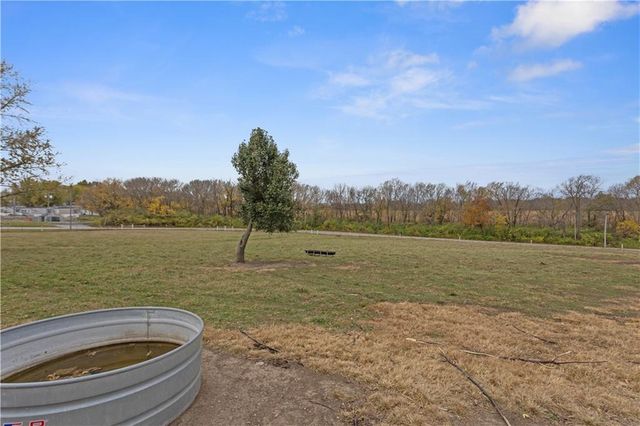 11203 Chandler Road, Liberty, MO 64068