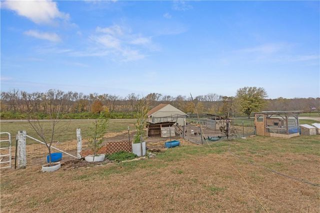 11203 Chandler Road, Liberty, MO 64068