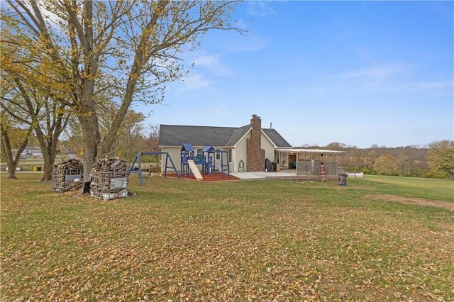 11203 Chandler Road, Liberty, MO 64068