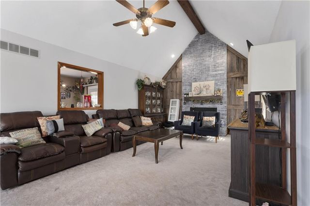 11203 Chandler Road, Liberty, MO 64068