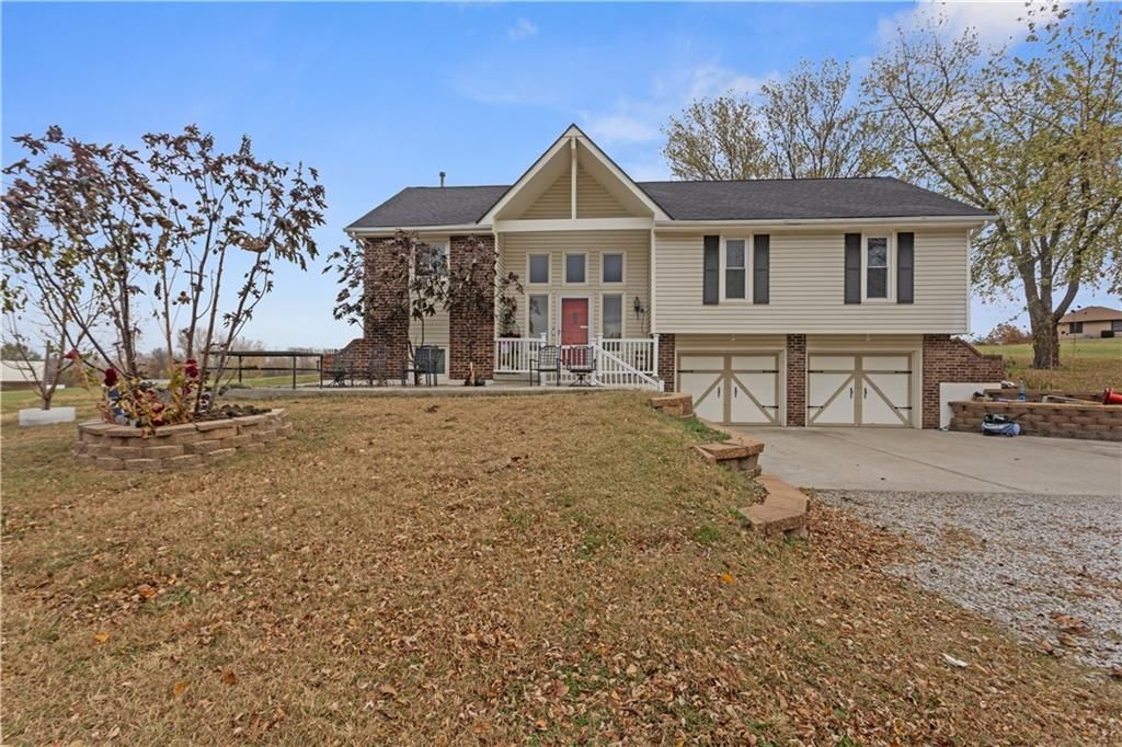 11203 Chandler Road, Liberty, MO 64068