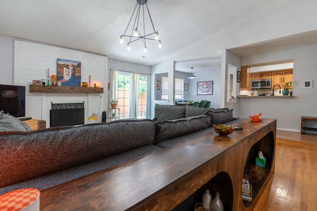 1903 Spies Springs Court, Arlington, TX 76006