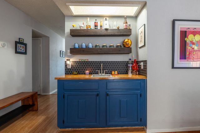 1903 Spies Springs Court, Arlington, TX 76006