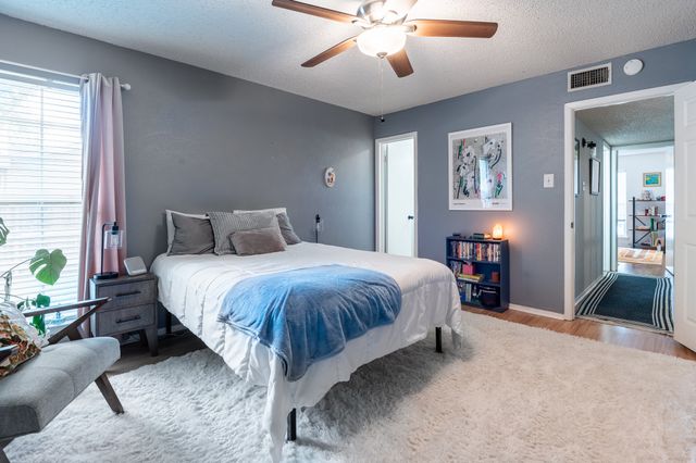1903 Spies Springs Court, Arlington, TX 76006
