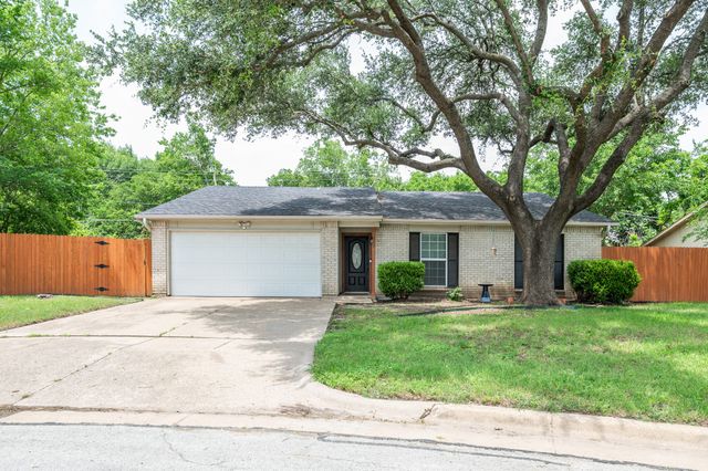 1903 Spies Springs Court, Arlington, TX 76006