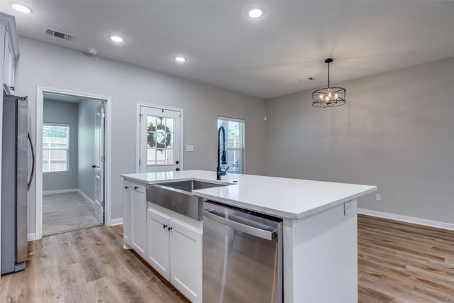 901 W Owing Street, Denison, TX 75020