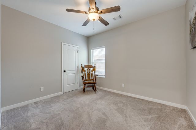 901 W Owing Street, Denison, TX 75020