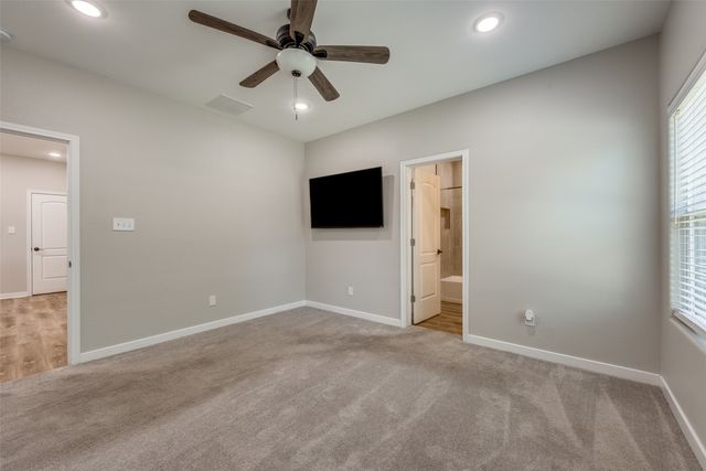 901 W Owing Street, Denison, TX 75020