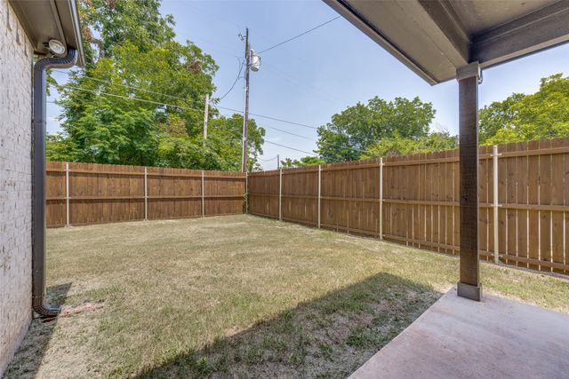 901 W Owing Street, Denison, TX 75020