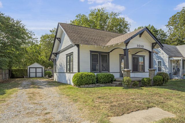 1010 E Main Street, Gainesville, TX 76240