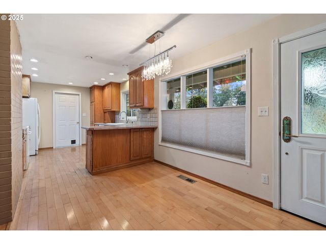 1920 Ne 127TH Ave, Portland, OR 97230