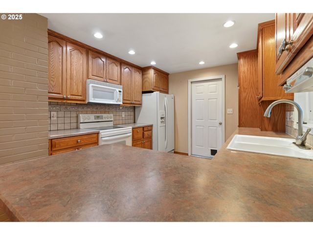 1920 Ne 127TH Ave, Portland, OR 97230