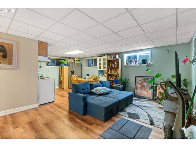 1920 Ne 127TH Ave, Portland, OR 97230