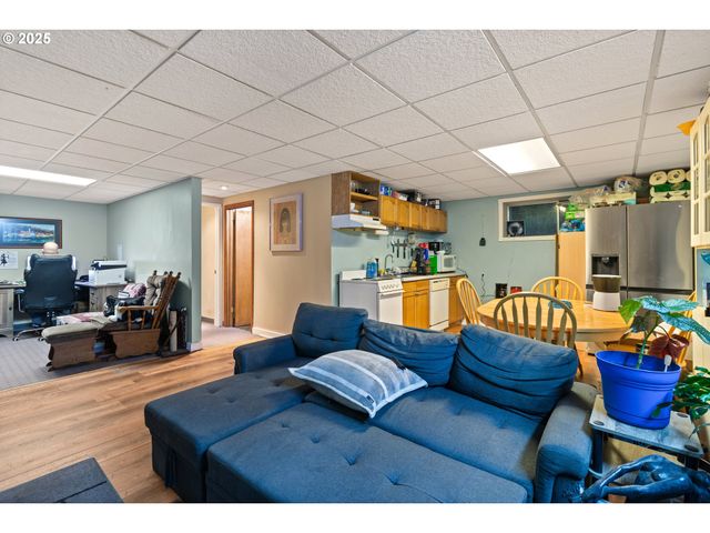 1920 Ne 127TH Ave, Portland, OR 97230