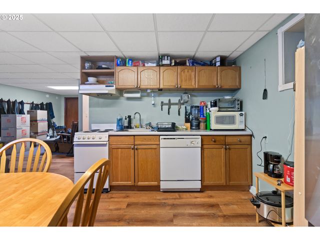 1920 Ne 127TH Ave, Portland, OR 97230