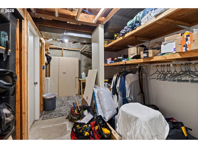 1920 Ne 127TH Ave, Portland, OR 97230