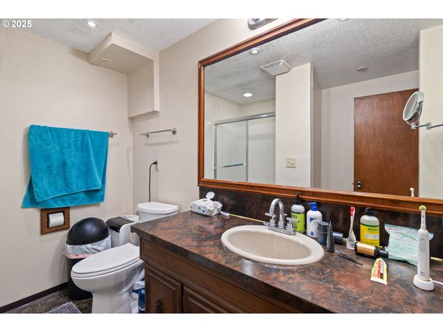 1920 Ne 127TH Ave, Portland, OR 97230