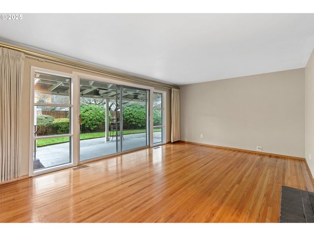 1920 Ne 127TH Ave, Portland, OR 97230