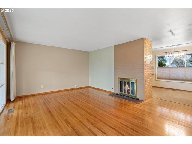 1920 Ne 127TH Ave, Portland, OR 97230