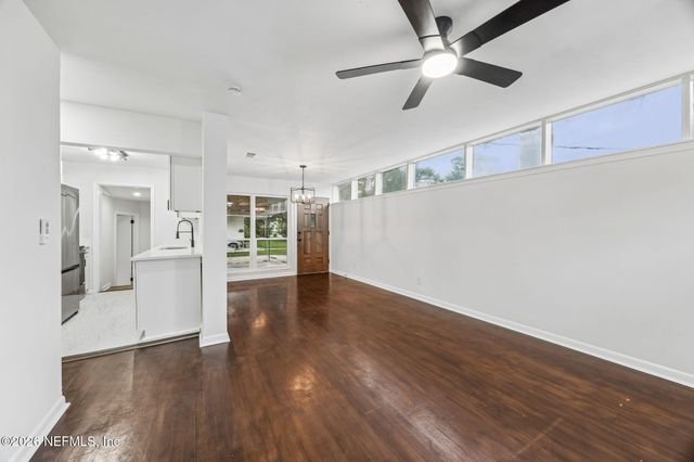 2431 WARFIELD Avenue, Jacksonville, FL 32218