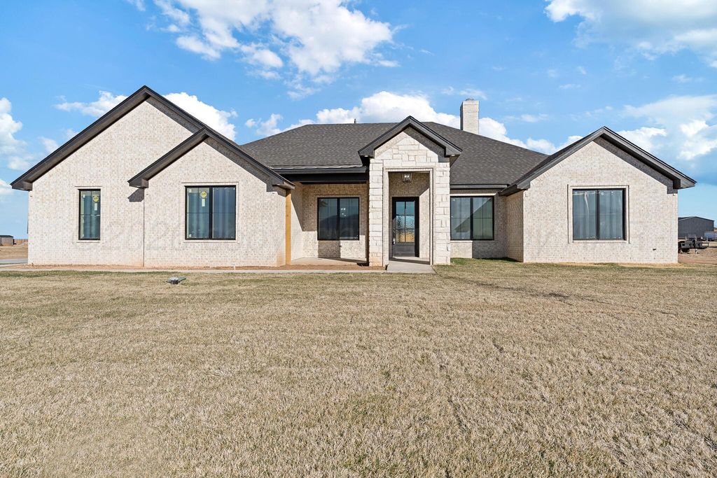 9300 CLINTON GLENN Road, Amarillo, TX 79119