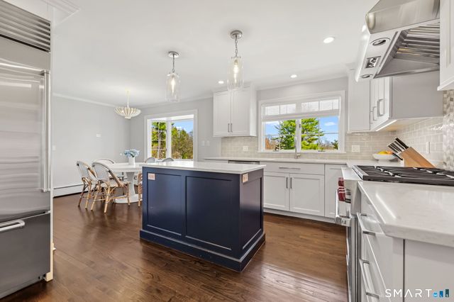 40 Shadow Lane, New Canaan, CT 06840