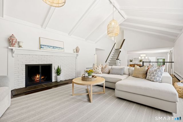 40 Shadow Lane, New Canaan, CT 06840