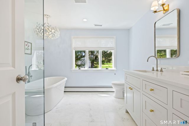 40 Shadow Lane, New Canaan, CT 06840