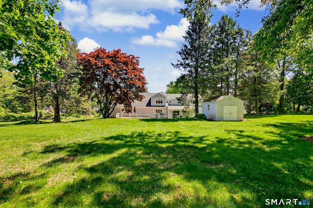 40 Shadow Lane, New Canaan, CT 06840