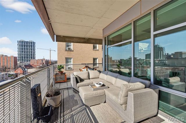 4545 Lindell Boulevard 20, St Louis, MO 63108