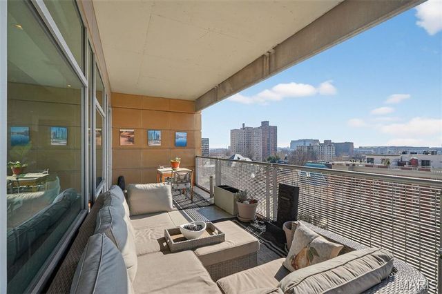 4545 Lindell Boulevard 20, St Louis, MO 63108