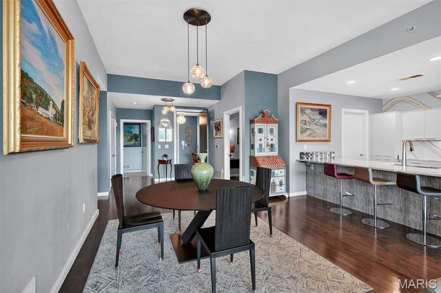 4545 Lindell Boulevard 20, St Louis, MO 63108