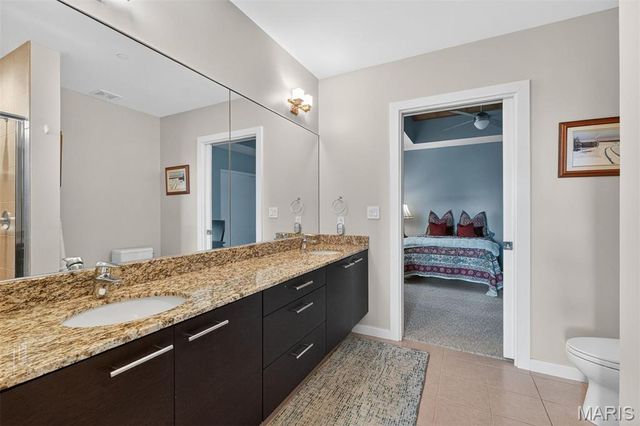 4545 Lindell Boulevard 20, St Louis, MO 63108