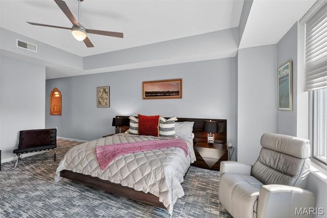 4545 Lindell Boulevard 20, St Louis, MO 63108