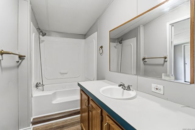 636 Balsa, Canyon Lake, TX 78133