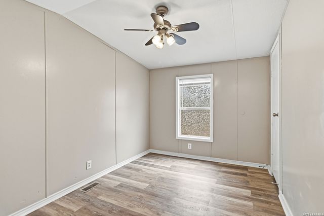 636 Balsa, Canyon Lake, TX 78133
