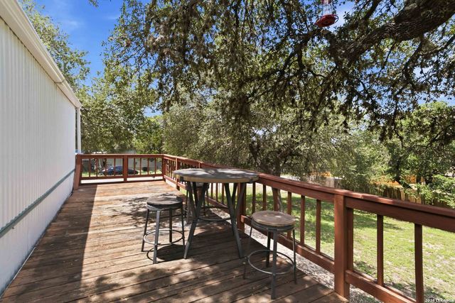 636 Balsa, Canyon Lake, TX 78133