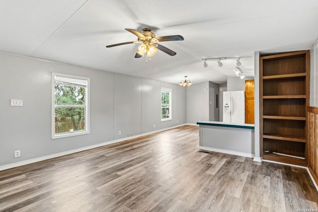 636 Balsa, Canyon Lake, TX 78133